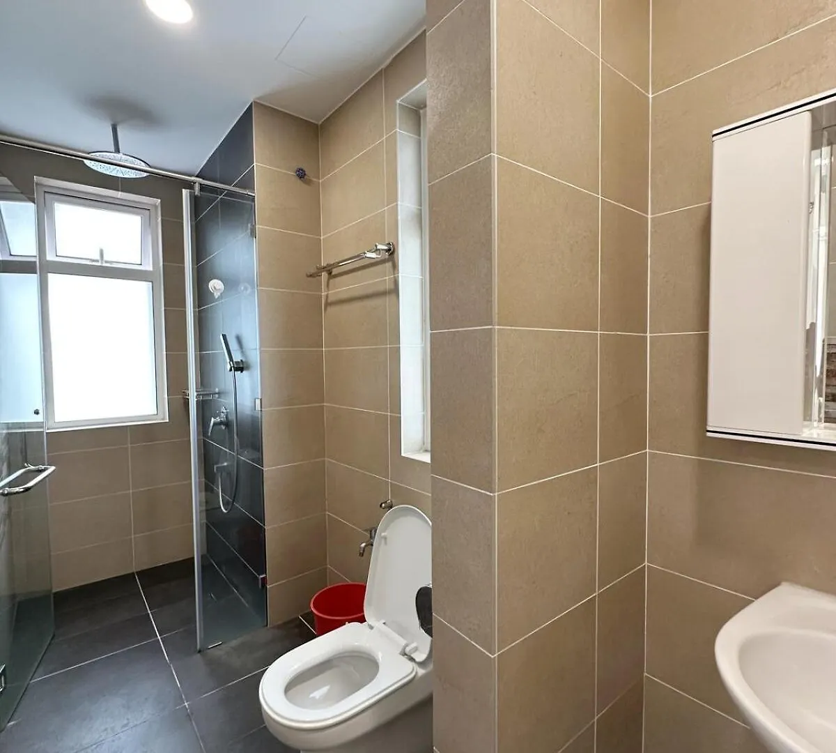 Apartment Tritower 2R2B City View Near Ciq - 5 Pax Johor Bahru