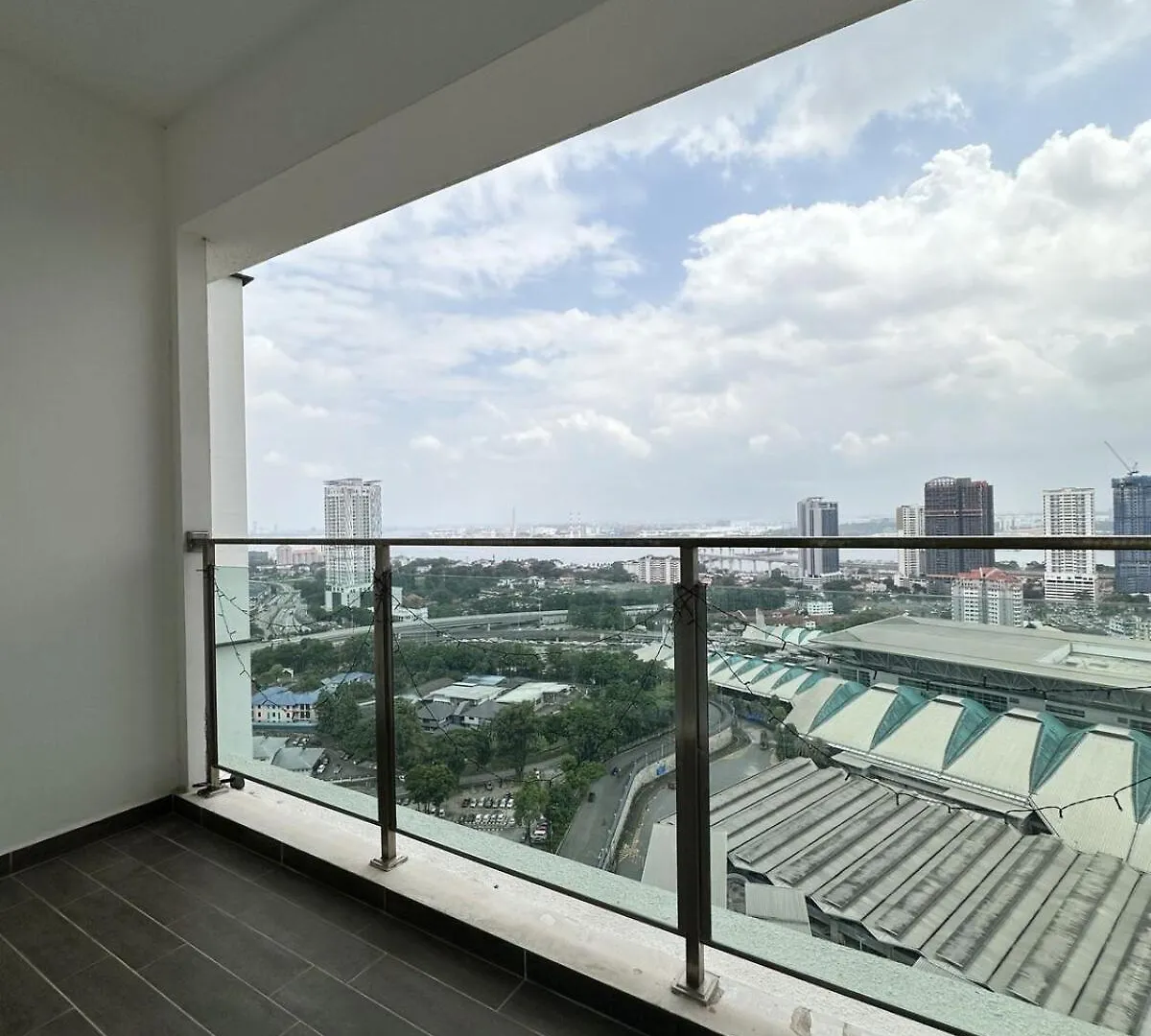 Tritower 2R2B City View Near Ciq - 5 Pax Johor Bahru